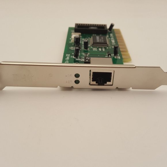 D-LINK DFE-530TX+ Rev D2 Fast Ethernet PCI 10/100 Mbps Adapter / NIC - Picture 4 of 12